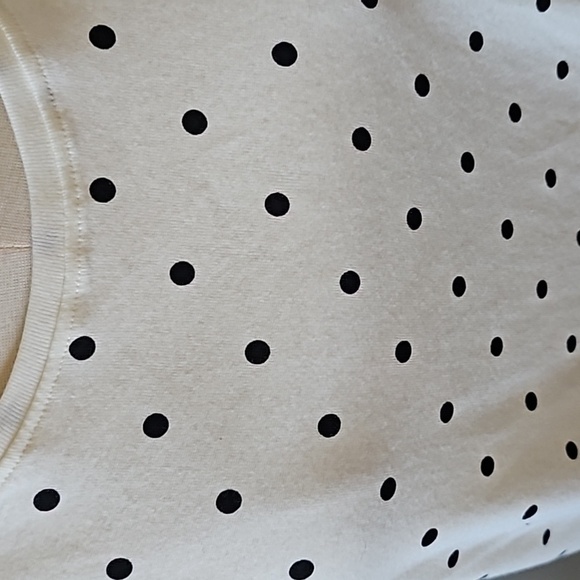 Croft & Barrow The Classic Tee Cream and Black Polka Dot Tee NWOT - Picture 5 of 12